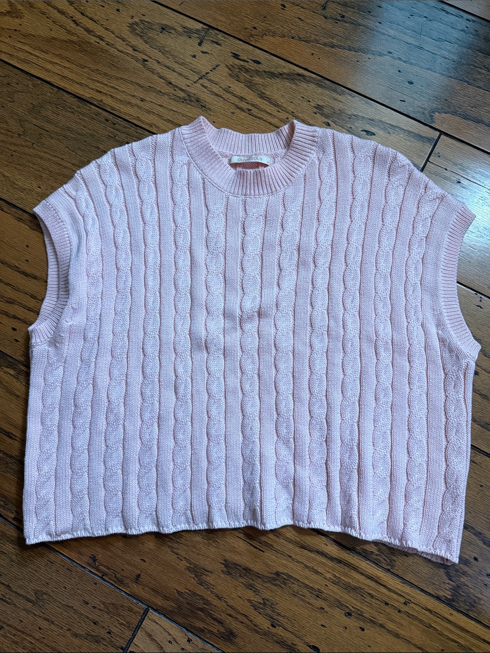 Olivaceous  Waist Length/Cropped Cable Knit Sleeveless Sweater Vest in Pale Pink